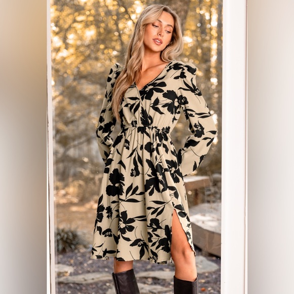 CUPSHE Black & Khaki Floral Surplice Dresss with Pockets - Size Medium - Picture 3 of 4